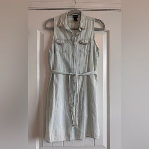 Cotton Express Size Medium Light Wash & Lightweight Denim Sleeveless Dress.